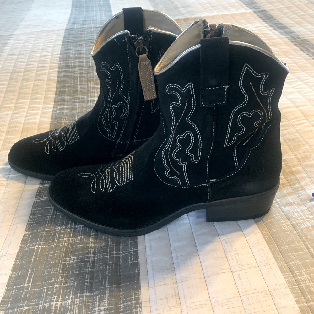 DINGO WOMEN'S DAISY MAE BOOTIES (BLACK) size 8.5